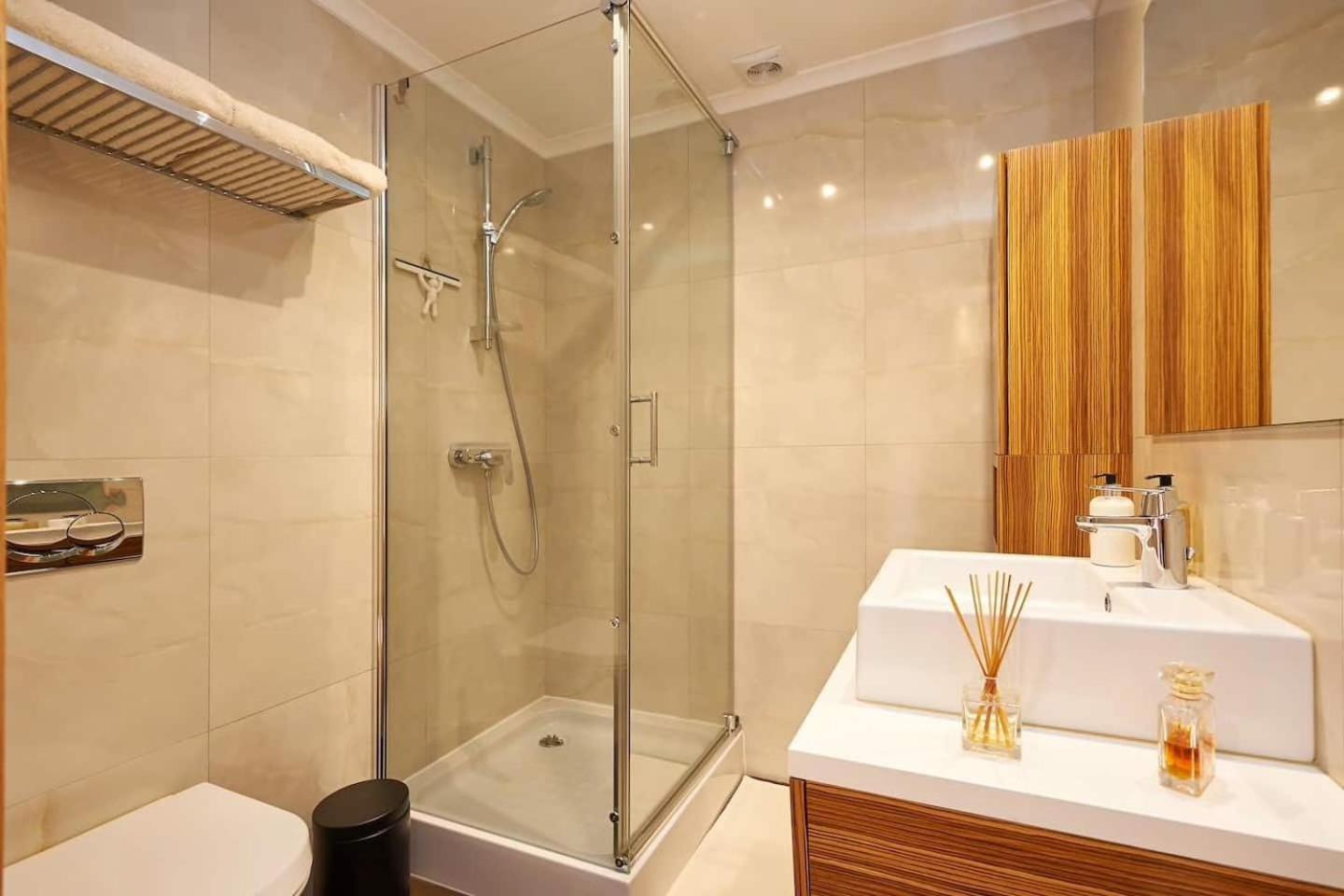 Sea View 2 Mins Walk To Beach And Estoril Casino المظهر الخارجي الصورة