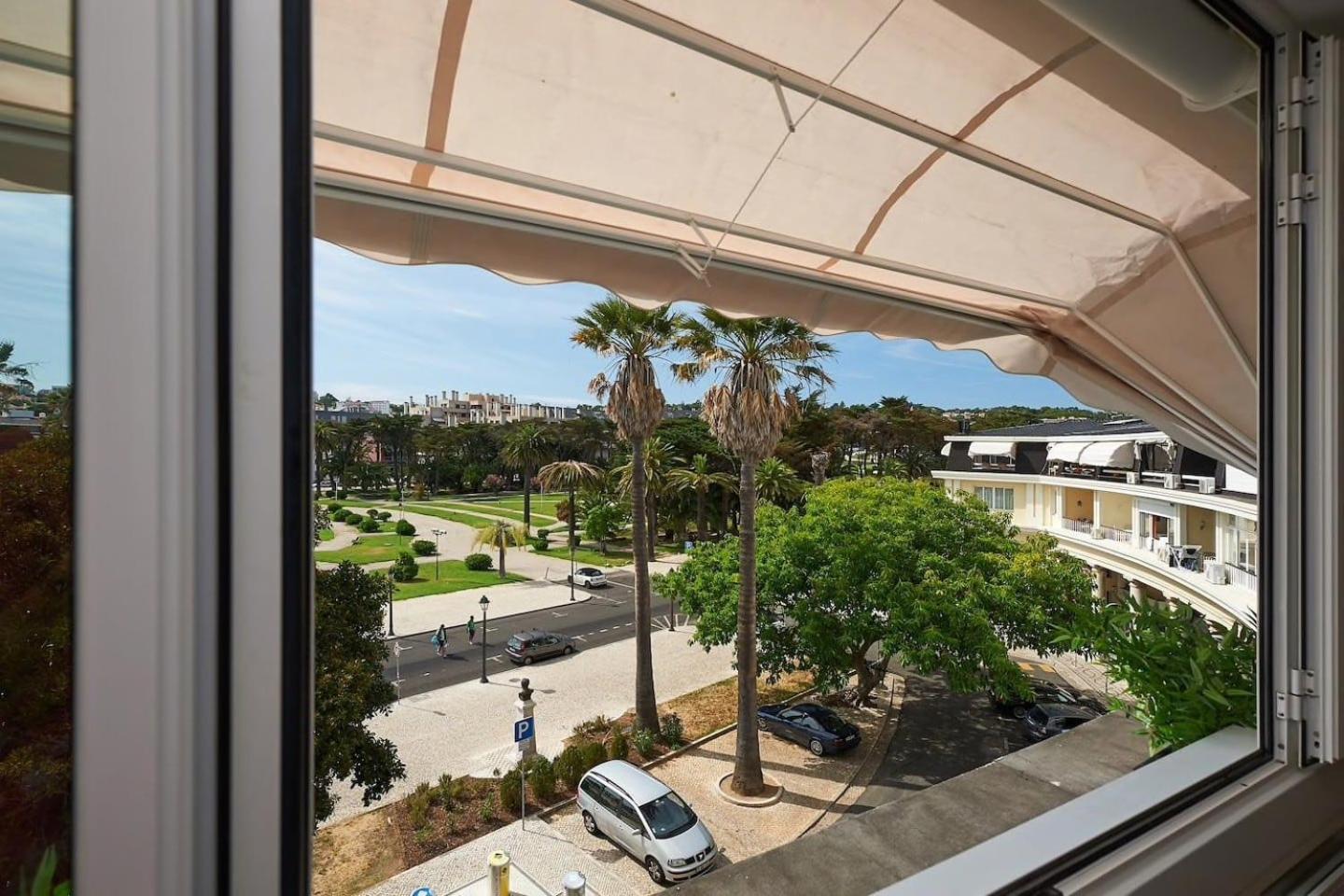 Sea View 2 Mins Walk To Beach And Estoril Casino المظهر الخارجي الصورة